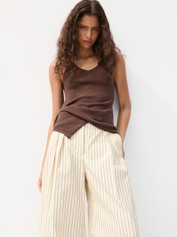 MANGOLoosefit Hlače s naborima 'TATIN' - žuta boja