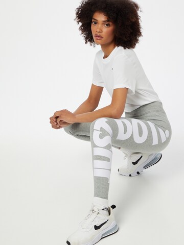 Nike Sportswear Skinny Legíny 'Essential' - Sivá