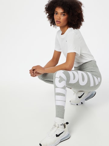 Skinny Leggings 'Essential' di Nike Sportswear in grigio
