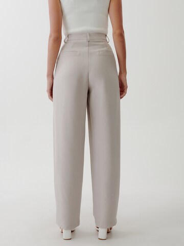 Tussah Wide leg Pleat-front trousers 'ANGELA' in Grey: back