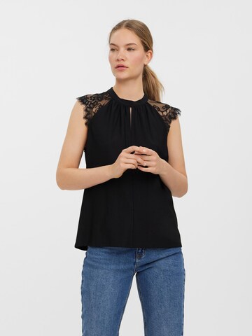 Vero Moda Tall - Blusa 'Milla' en negro: frente