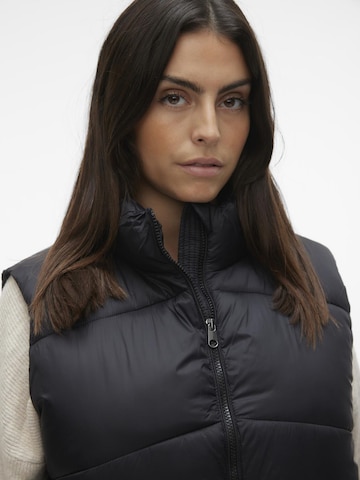 Gilet 'Uppsala' di Vero Moda Curve in nero