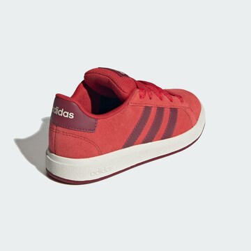 Baskets 'Grand Court 00s' ADIDAS SPORTSWEAR en rouge