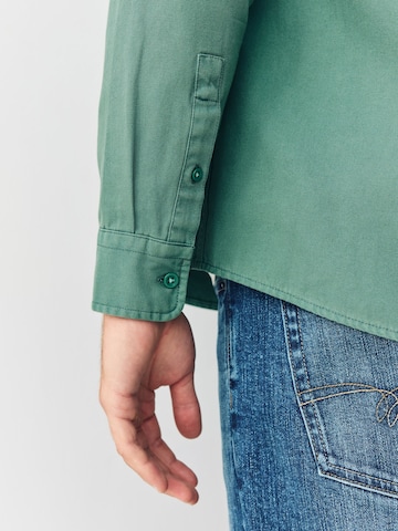 Next - Regular Fit Camisa em verde