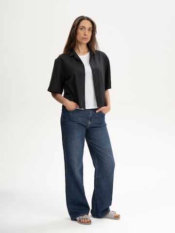 Chemisier 'Tavleen' MELA en noir