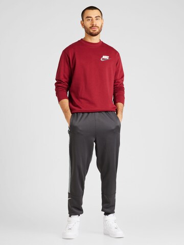 Nike SportswearSweater majica 'CLUB' - crvena boja