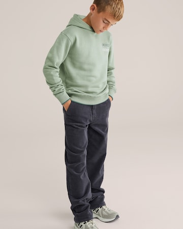 WE Fashion Sweatshirt in Green