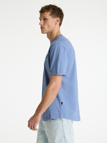 CHASIN' Shirt 'Bro' in Blauw
