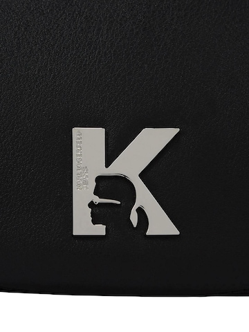 KARL LAGERFELD JEANS Schoudertas 'KLJ K Logo Halfmoon Bag B2W30126' in Zwart