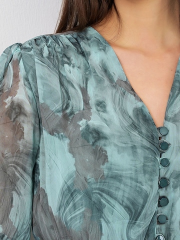 Bigdart Dress in Green