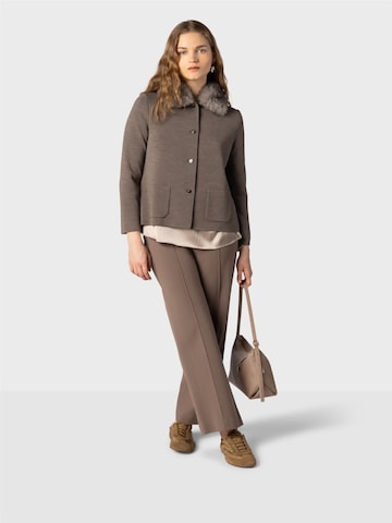 NAULOVER Regular Pleated Pants ' ' in Beige: front