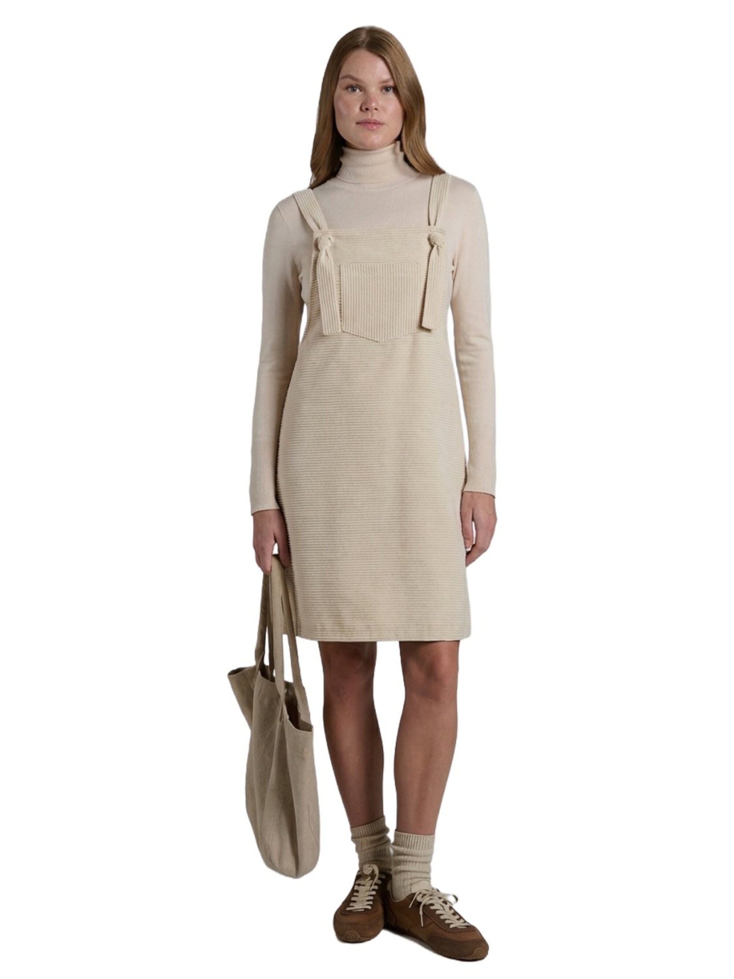 LYN MAMA Overgooier in Beige: voorkant