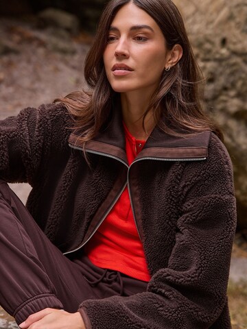 Next Jacke in Braun