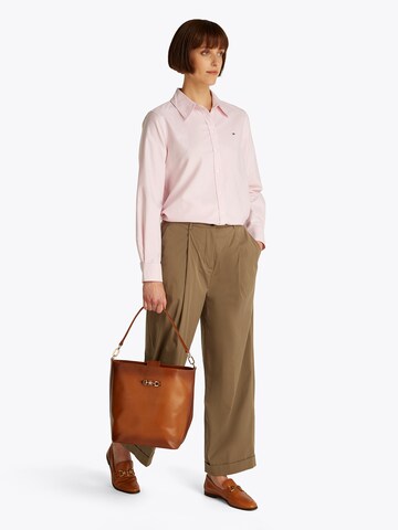 TOMMY HILFIGER Skuldertaske 'HERITAGE' i brun