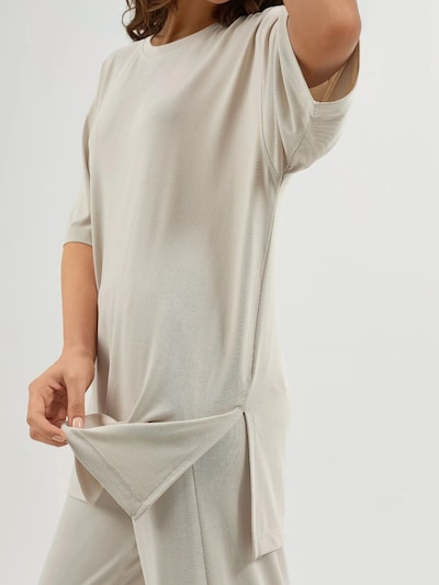 Busem Oversized shirt in de kleur Offwhite, Productweergave