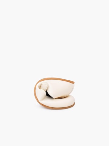 Pisamonas Ballet Flats in Beige