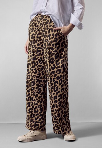 Street One Studio Wide Leg Bügelfaltenhose in Beige