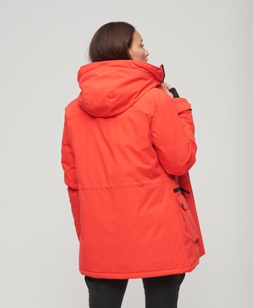 Superdry Tussenparka in Rood