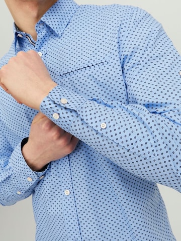 Slim fit Camicia di JACK & JONES in blu