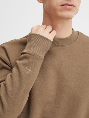 11 Project Sweatshirt in Braun