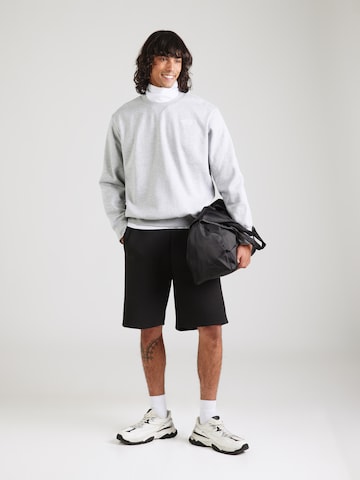 THE NORTH FACE Суичър 'ESSENTIAL' в сиво