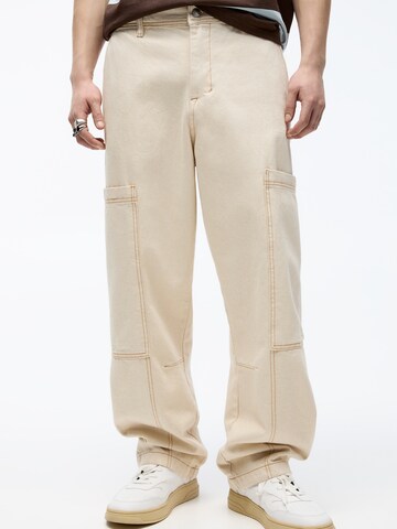 Loosefit Pantalon cargo Pull&Bear en blanc