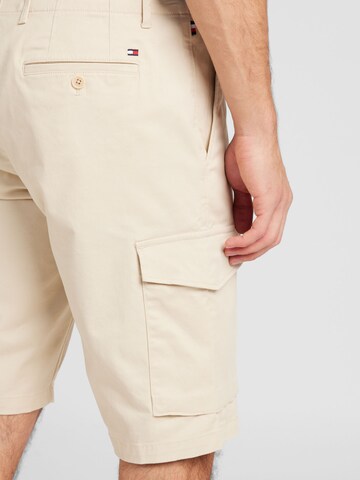 Loosefit Pantaloni cargo 'JOHN' di TOMMY HILFIGER in beige