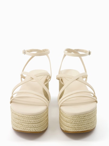 Sandales Bershka en blanc