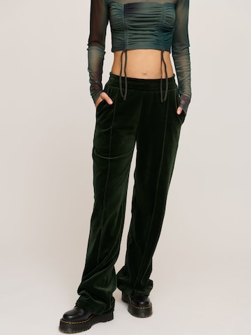 Wide Leg Pantalon 'Henriette Pants' A LOT LESS en gris : devant