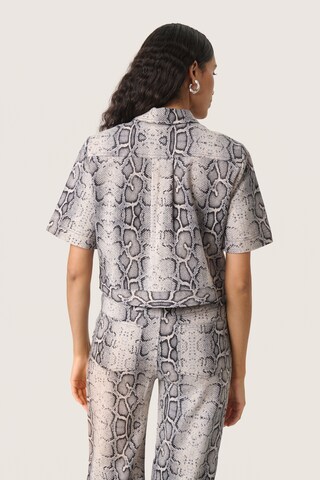 Chemisier 'Sandja' SOAKED IN LUXURY en gris