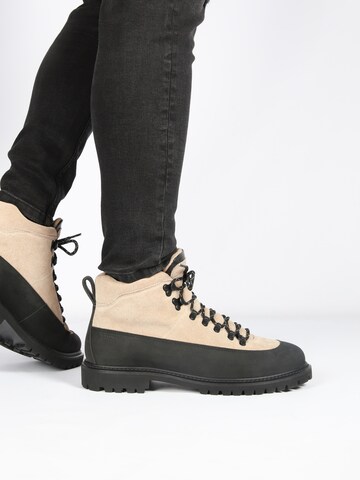 BLACKSTONE - Botas con cordones 'Rock Bear CG104' en beige