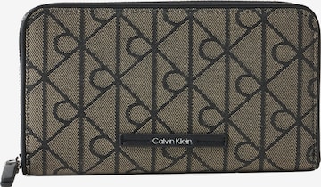 Calvin Klein Πορτοφόλι σε μαύρο: μπροστά