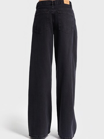 Wide Leg Jean 'Wide Mid Rise Jeans' IT'S BASIC en gris