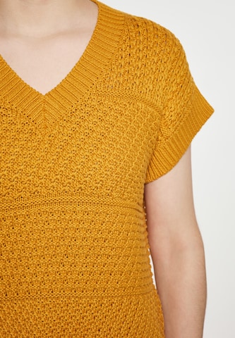 usha FESTIVAL Sweater in Yellow