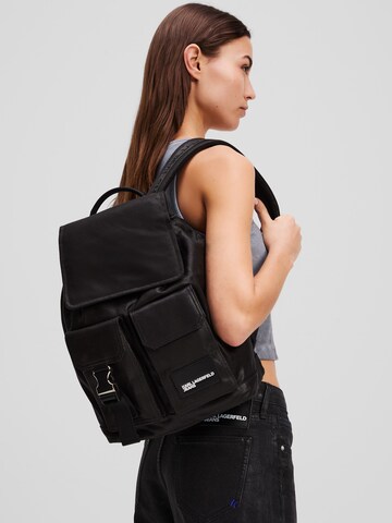 Rucsac de la KARL LAGERFELD JEANS pe negru: față