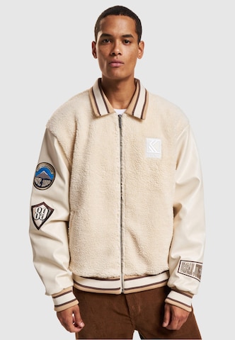 Karl Kani Between-season jacket in Beige: front