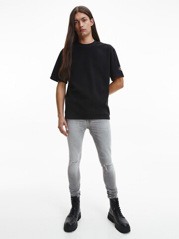 Skinny Jeans di Calvin Klein Jeans in grigio