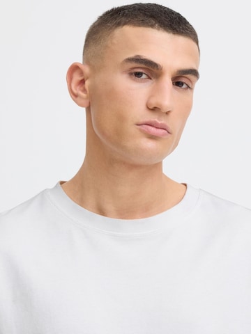 Tricou 'Danton' de la !Solid pe alb