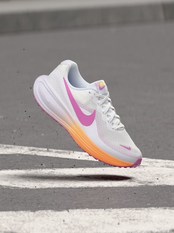 NIKE Juoksukengät 'Revolution 8' värissä valkoinen