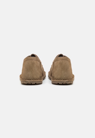 Mocasini 'Utti' de la BIRKENSTOCK pe maro