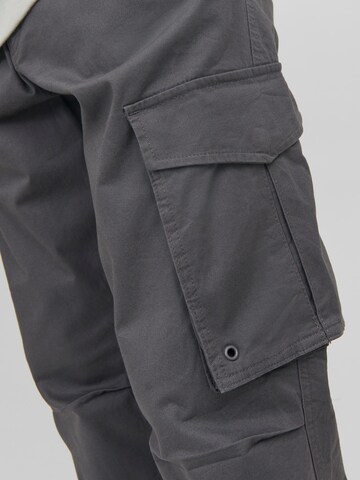 Tapered Pantaloni cargo 'Kane Noah' di JACK & JONES in grigio