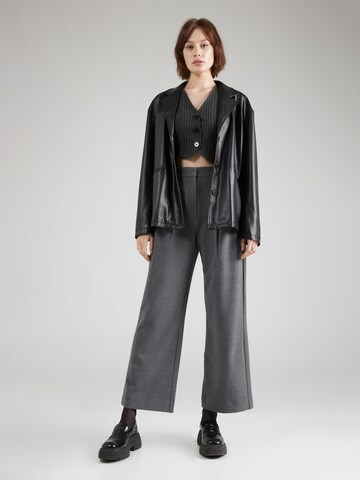 Loosefit Pantaloni con pieghe 'SLOANE' di Abercrombie & Fitch in grigio