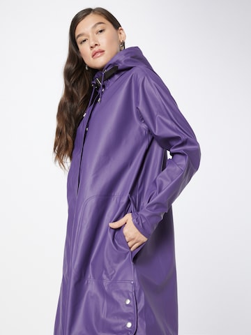 ILSE JACOBSEN Raincoat in Purple