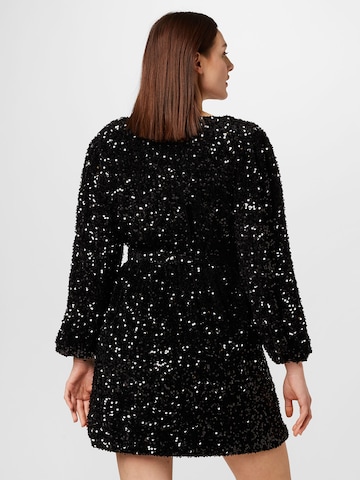 Robe de cocktail Dorothy Perkins Curve en noir