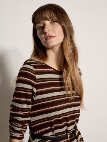 Apricot Kleid in Braun