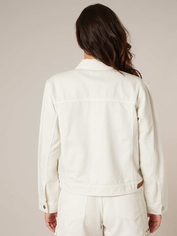 Deeluxe Between-Season Jacket 'Larossa' in White
