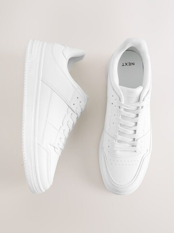 Baskets basses Next en blanc