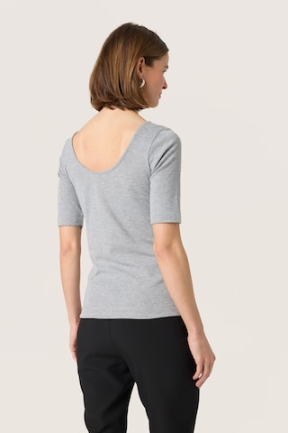 SOAKED IN LUXURY T-shirt 'SLCosetta' i grå