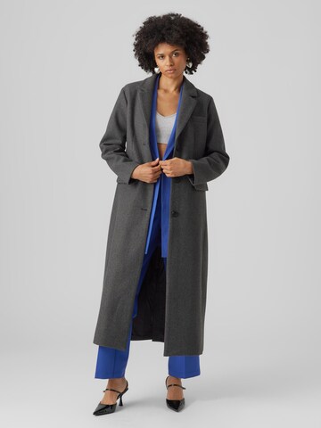 Manteau mi-saison 'VINCE MILAN' VERO MODA en gris