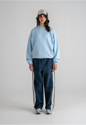 Sweat-shirt 'Hometown' Prohibited en bleu